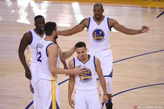 而是为球场 而是为球场